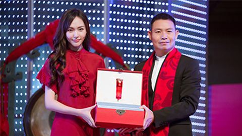 中国美正当红，ag尊龙官网下载A股上市，引领新时代