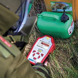 Resolve Handheld Raman Analyzer for Chemical Identification